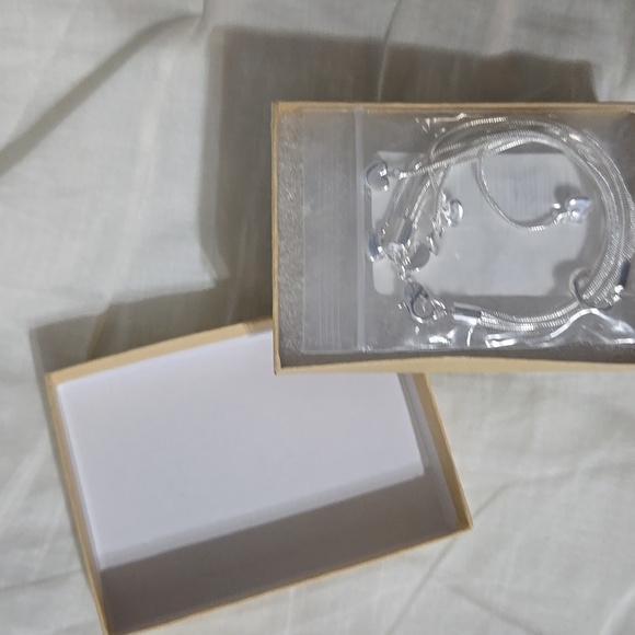 925 Sterling Silver Heart Charm Slide Bracelet - Picture 4 of 4